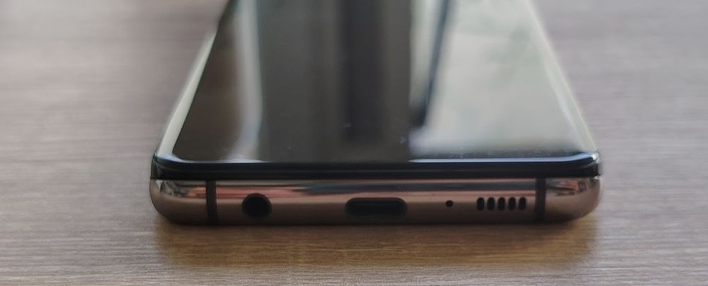 Samsung Galaxy S10 – 512 GB / 8 GB RAM – Aspect impecabil, display aftermarket