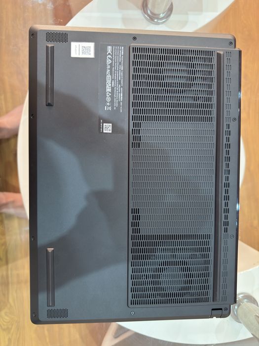 Lenovo Legion 5a ryzen 9 465 32GB RTX5060 1TB