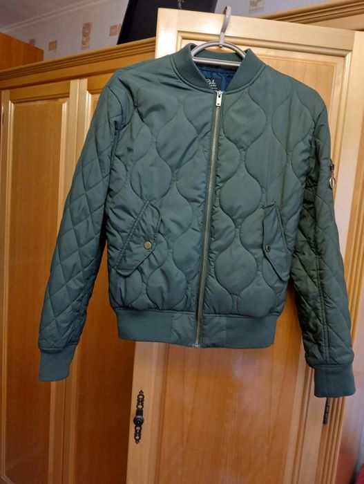 Дамско яке олекотено.