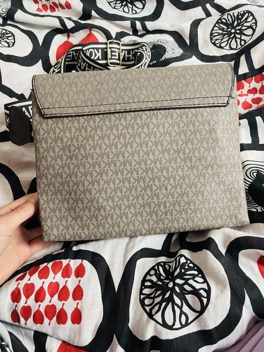 Дамска чанта за носене на рамо