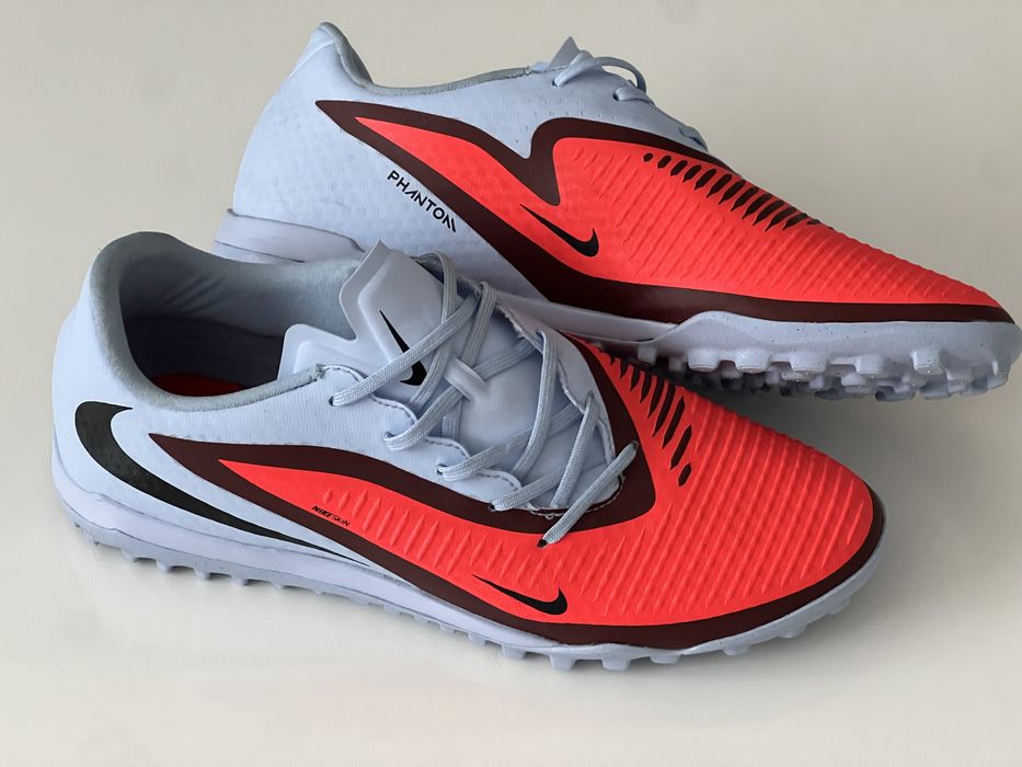 Футболни обувки Nike Phantom 6