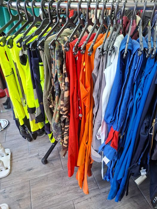 Работни дрехи...