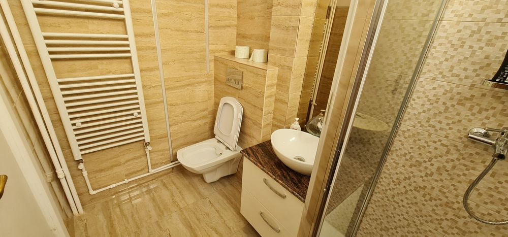 Inchiriez apartament central 2 camere