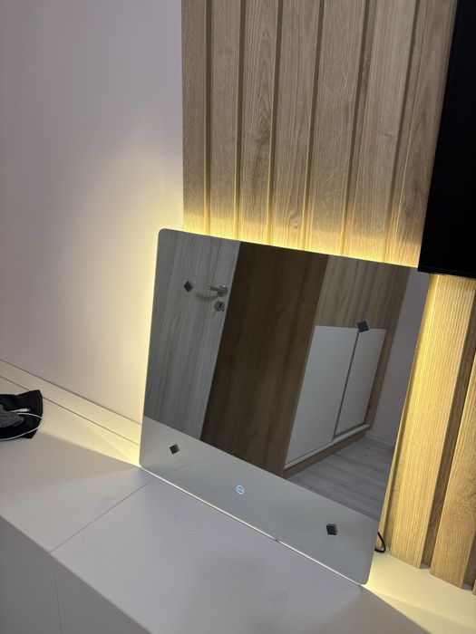 Огледало с LED сввтлина