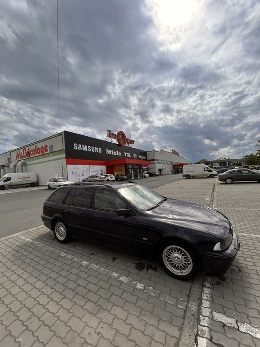 БМВ Е39 комби 525d 163 к.с 2001год