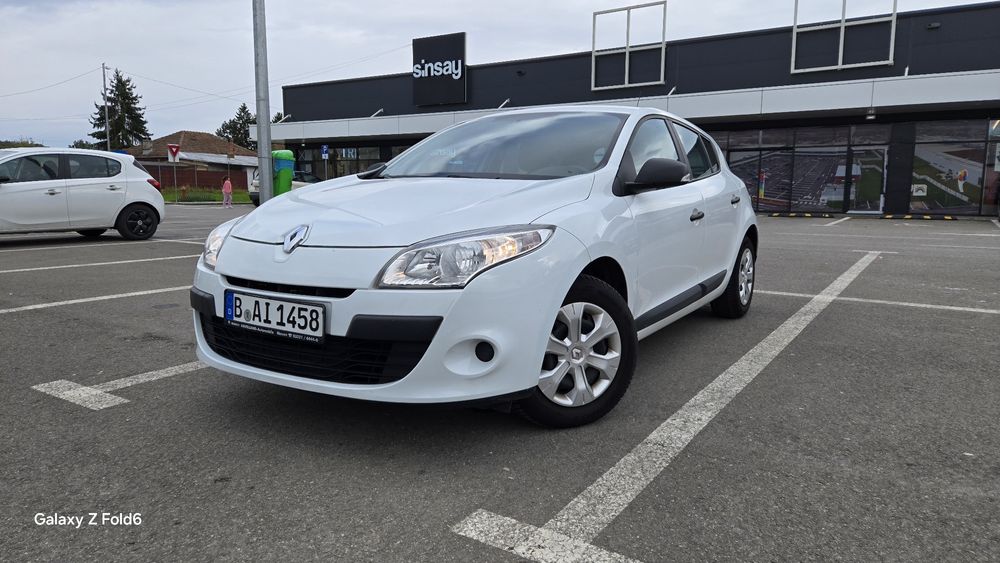 Renault Megan 3 an 2011 euro5 1.6 benzină import Germenia.