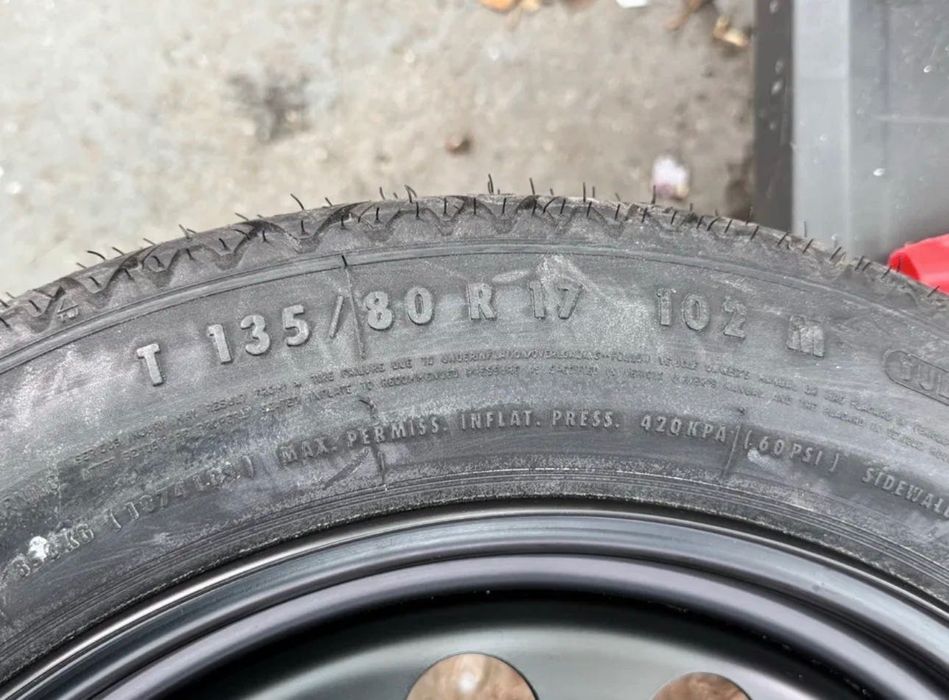 BMW E60 чисто нова патерица 130/80/17