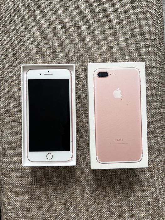 iPhone 7 plus 32 GB в отличном состоянии, без ремонта акб 82