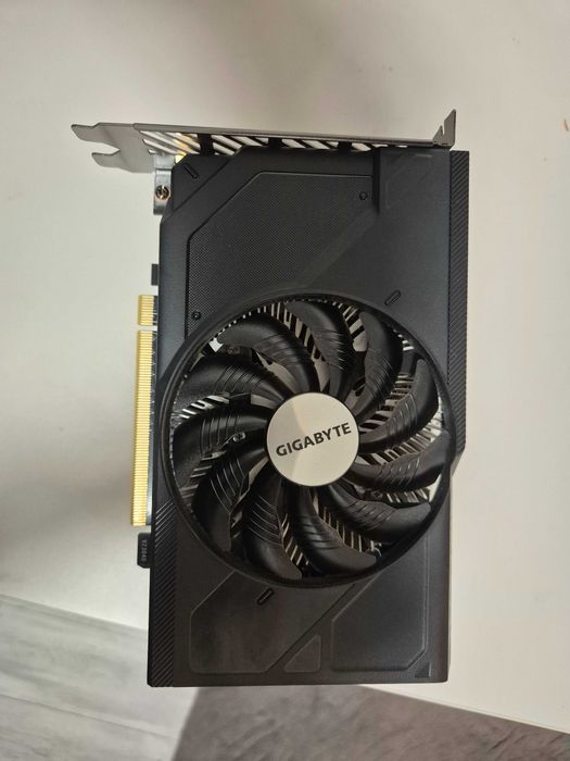 Placa Video Gigabyte RTX 4060 8 GB