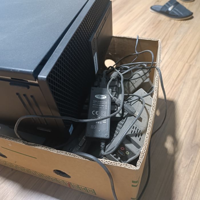 Grămadă veche de electronice