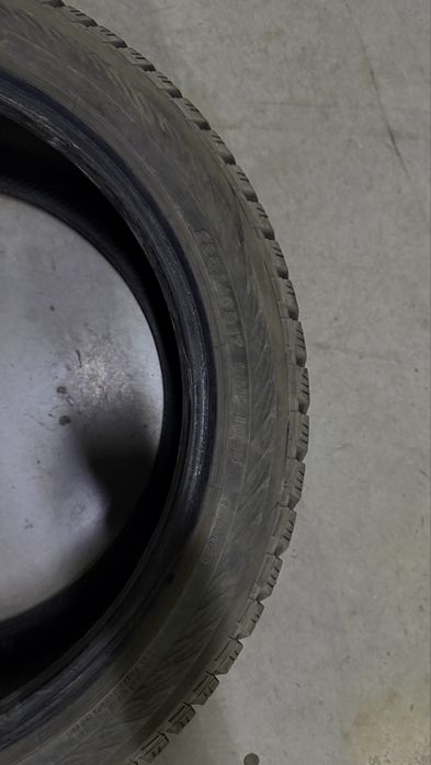 Продам зимние шины Yokohama ice guard