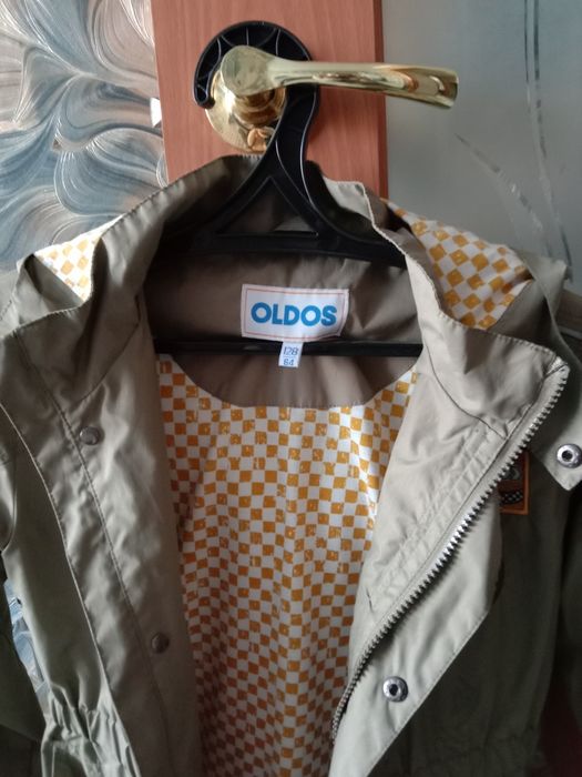 Продам ветровку на мальчика