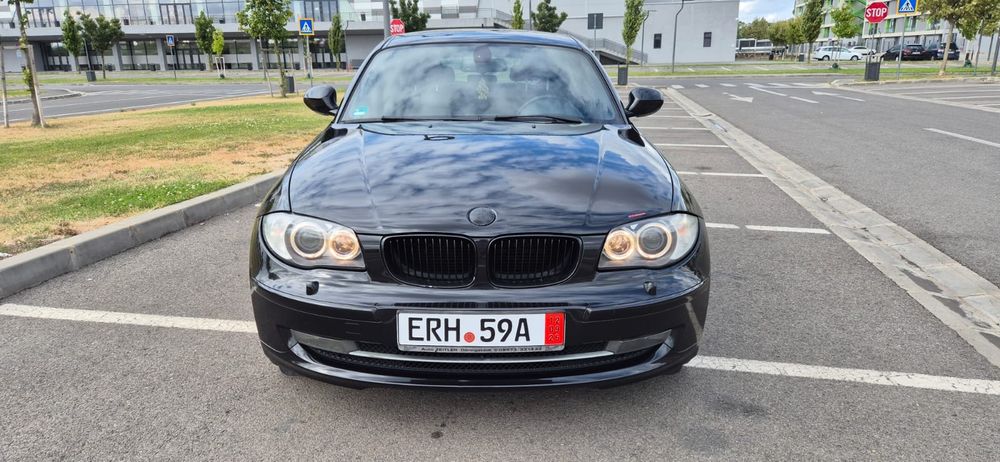 BMW SERIA 1,model 118 i,E87, fabr.2011, 2.0 benzina,143 cai euro 5, 3500 euro.neg.