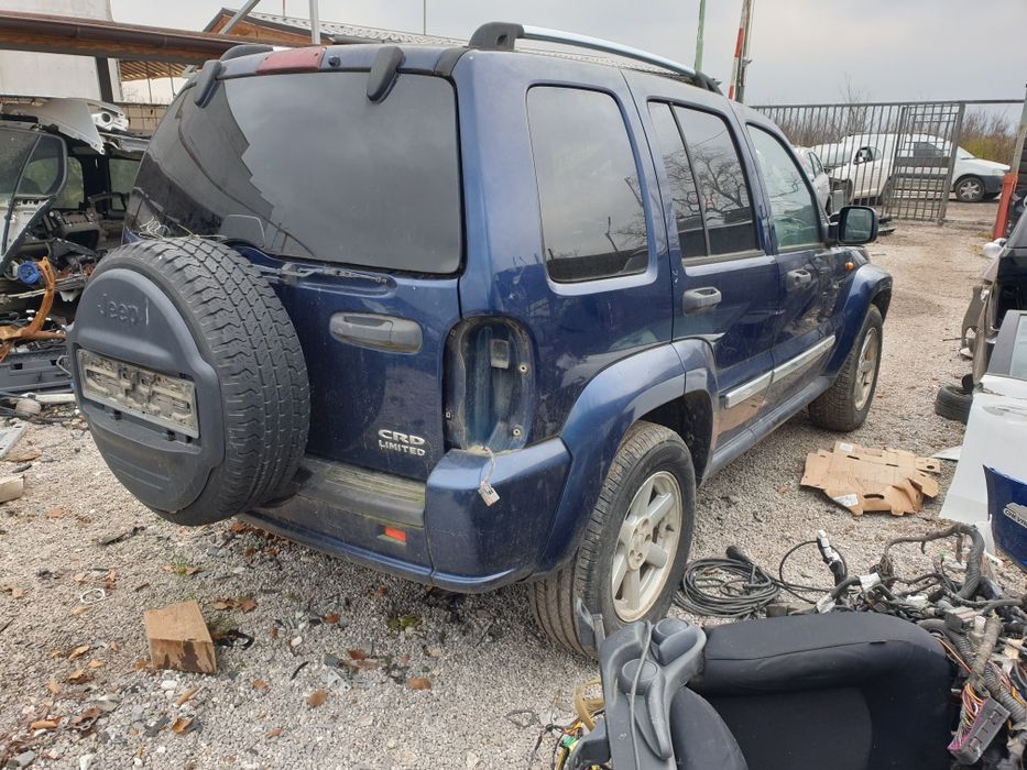 Продавам на части JEEP Чероки Спорт 2.8 CRD 2006г