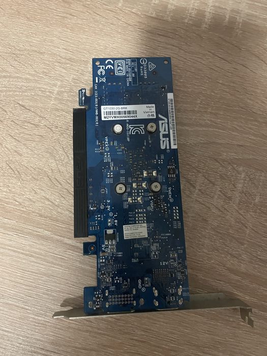 Vand placa video gt 1030