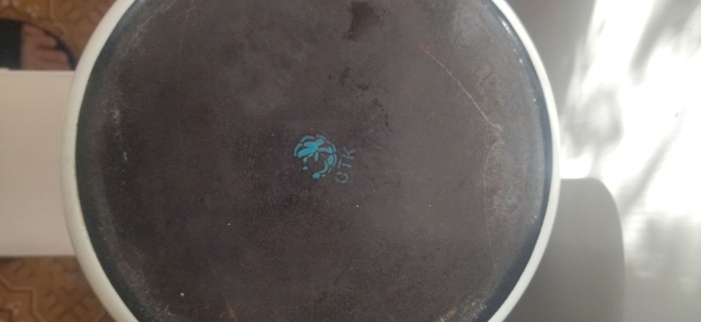 продам эмалированные кастрюли