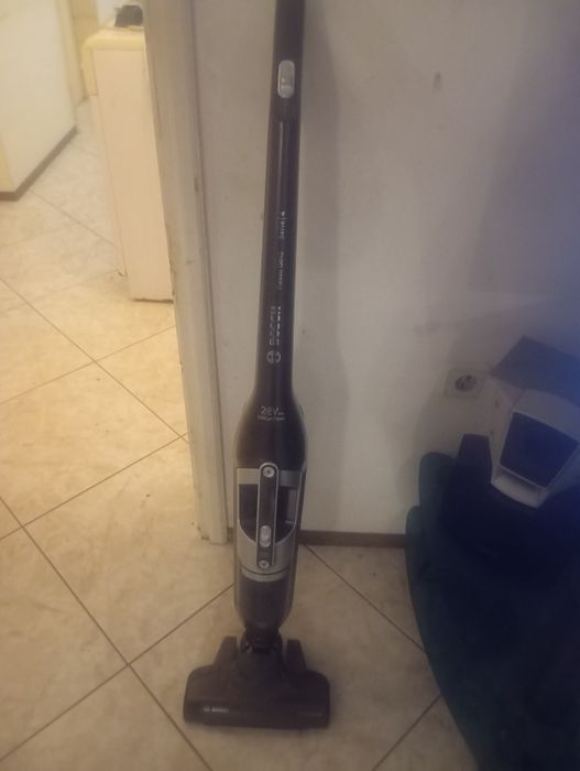 Прахосмукачка Бош вертикална