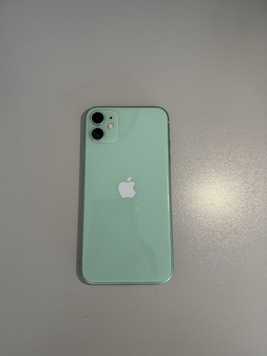 Продаю айфон 11 хорошем сост