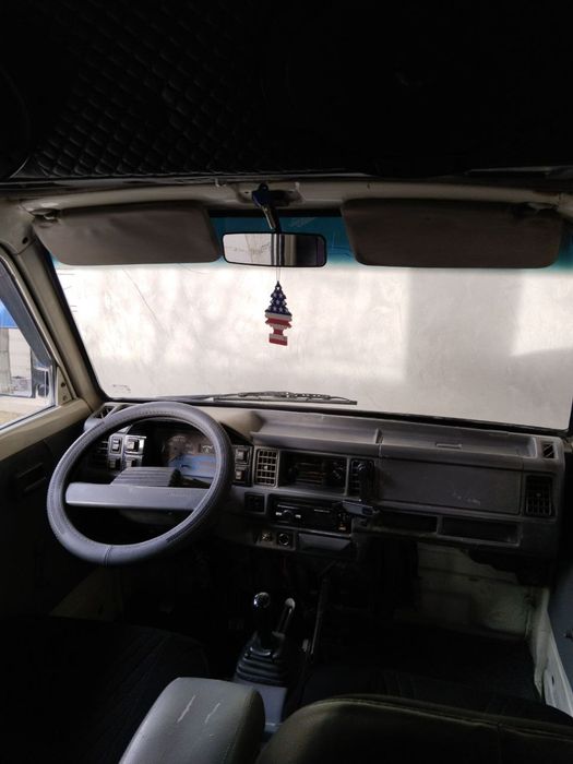 Дамас  сотилали  1996 йил.