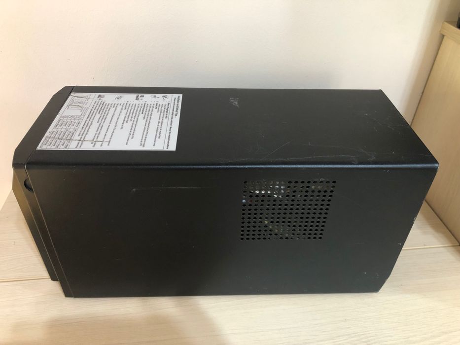 APC SmartUPS 1000VA USB Serial Port 230V AVR unda sinusoida pura Cluj