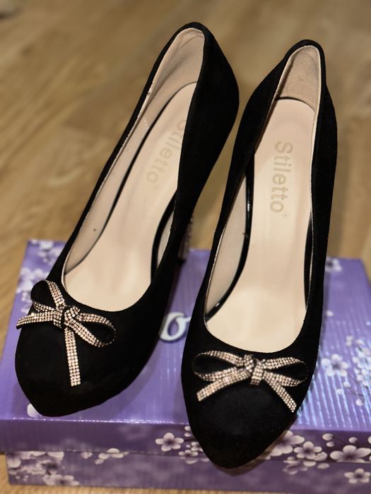 Шикарный вечерний туфли