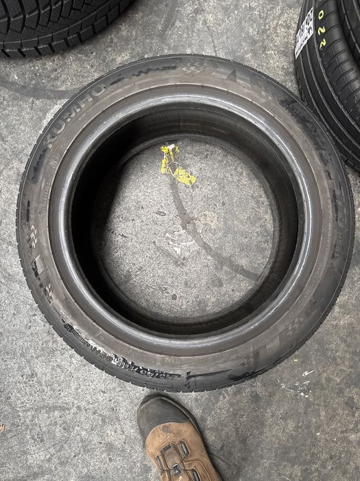 215/45/16 Kumho Vara