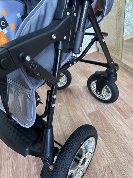 Срочно продам коляску