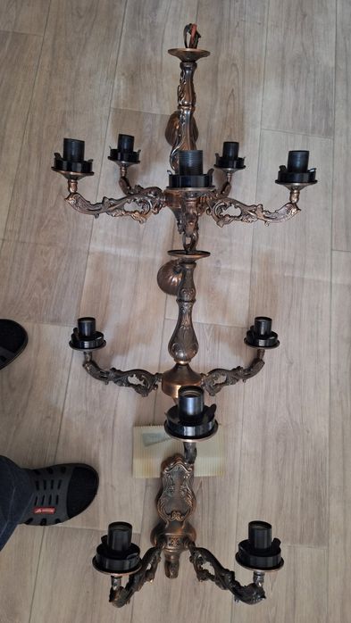 Продам люстры и настольные лампы