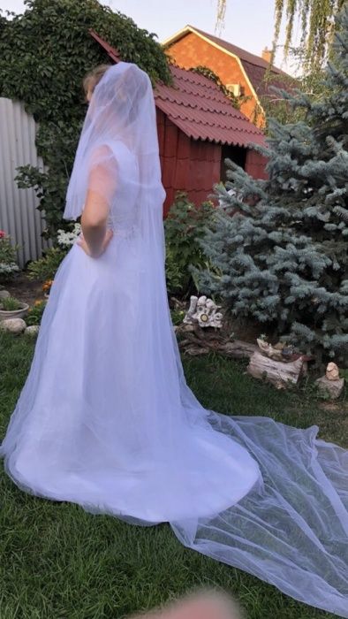 Свадебное платье.