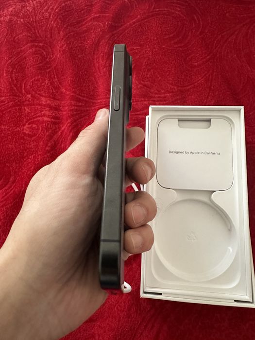 iPhone 15 pro. 256gb. 87% АКБ. Сост идиал.