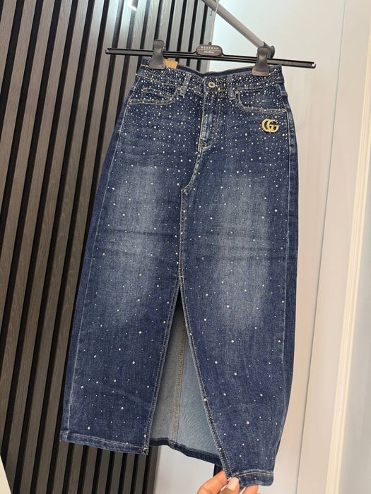 Fustite si pantaloni scurti de blugi