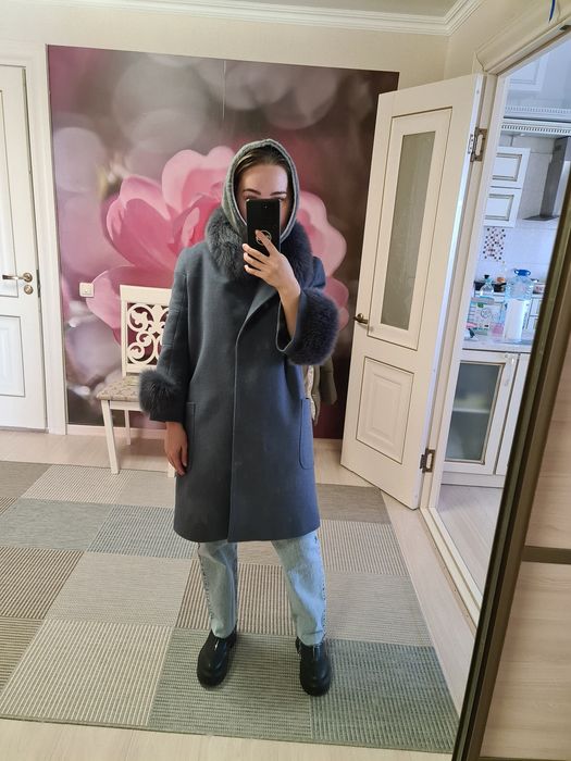 Продам демисезонное пальто