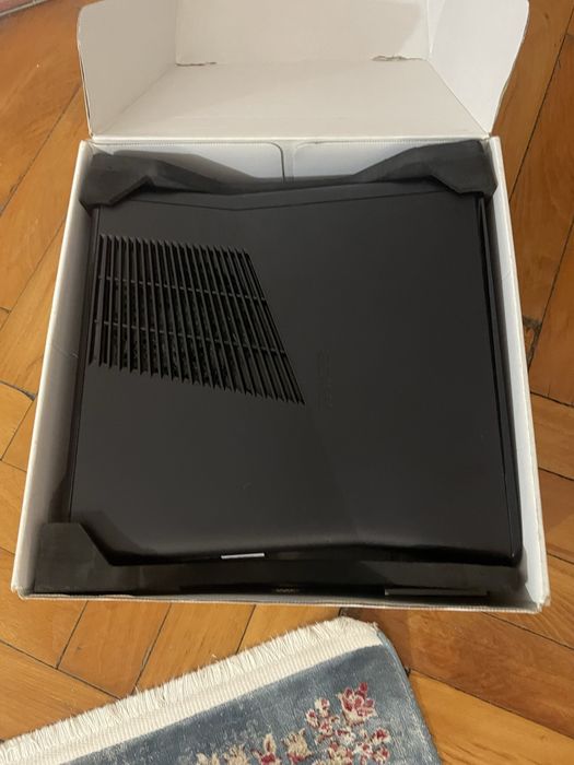 Xbox 360 S (la cutie)