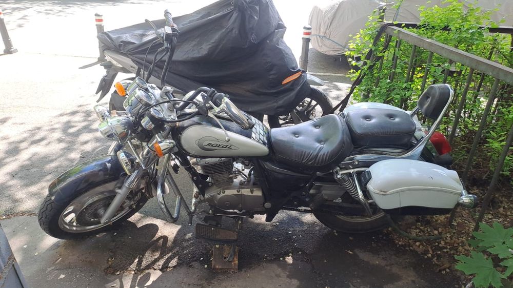 Vând Motocicleta