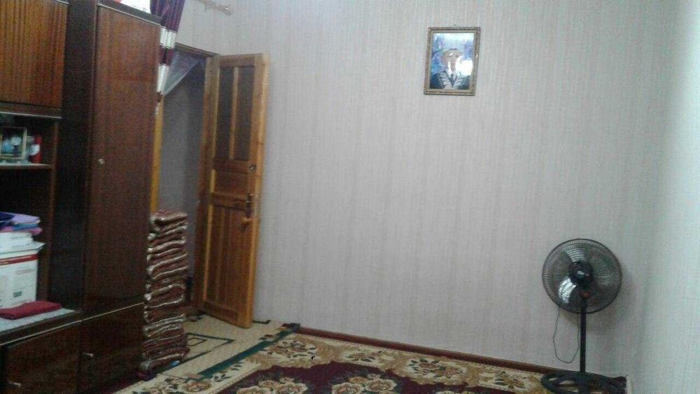 Срочно 3 хонали квартира сотилади. Навои, Кармана, 5-мактаб