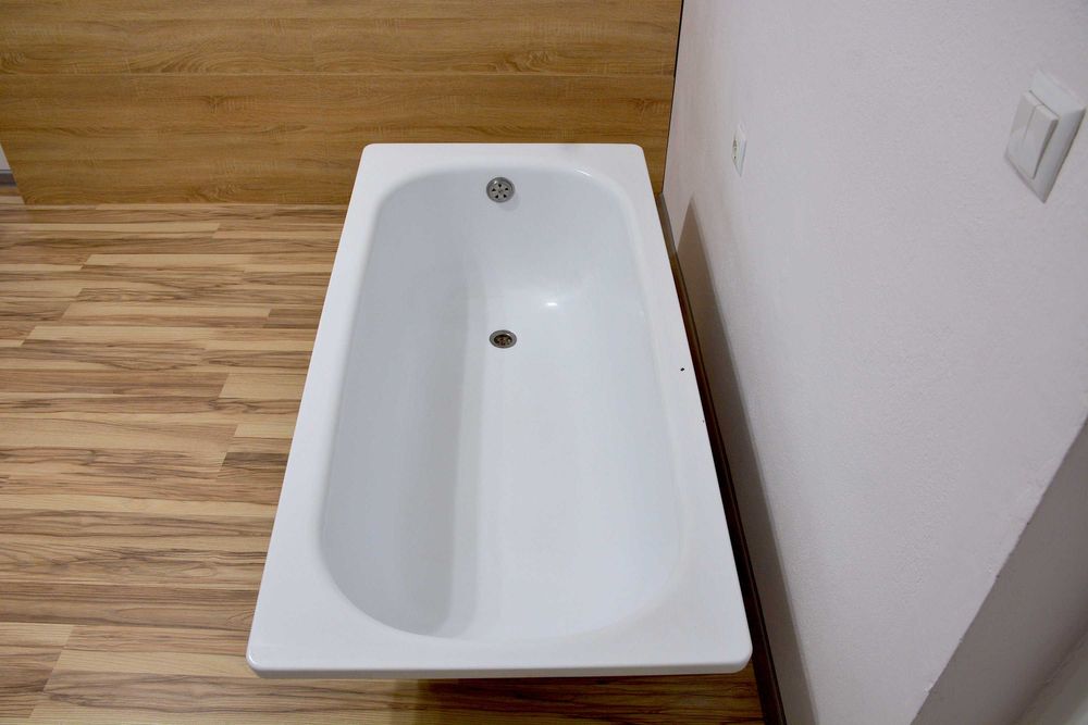 Метална вана за баня 140/70 см, за вграждане