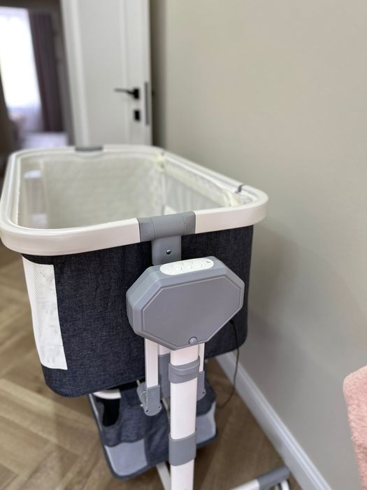 Почти новый люлька манеж!