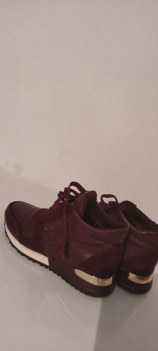 Продам обувь осень