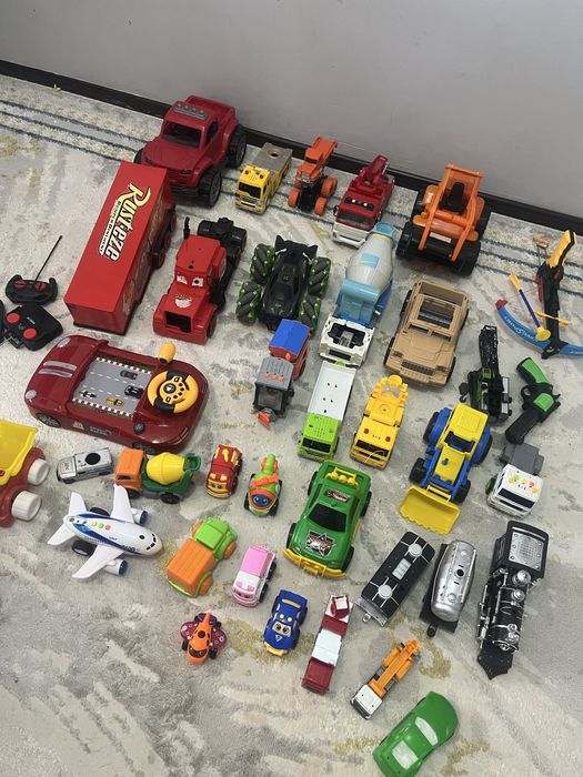 Машинки игрушки для мальчика