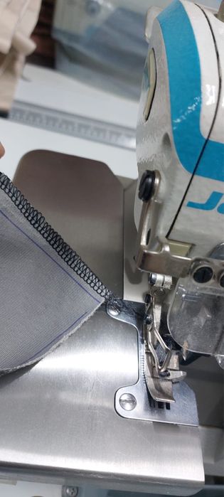 Jack E4s оберлок машинасы сатылады келісімі бар