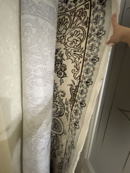 Ковер новый красивый