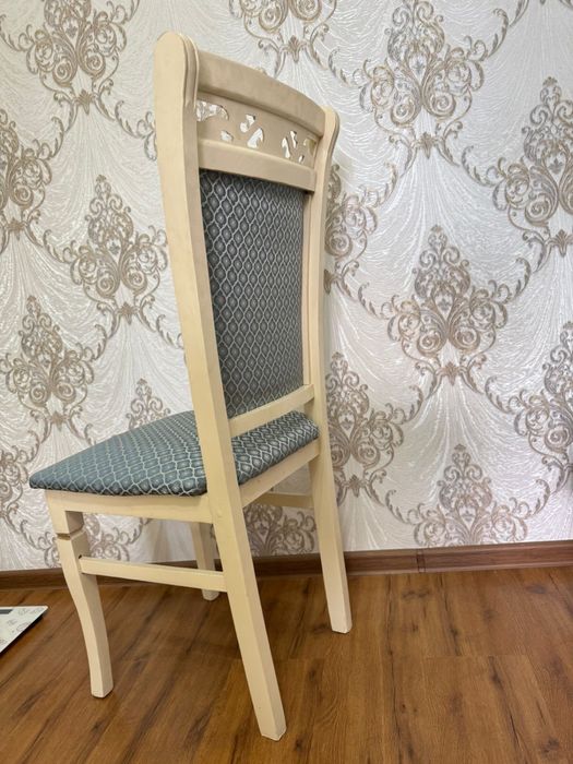 Стол со стульями мебель для гостиной