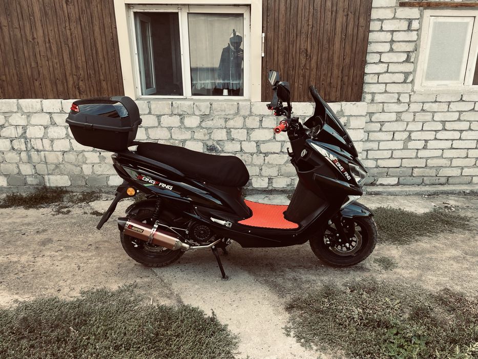 Продам мопед макси