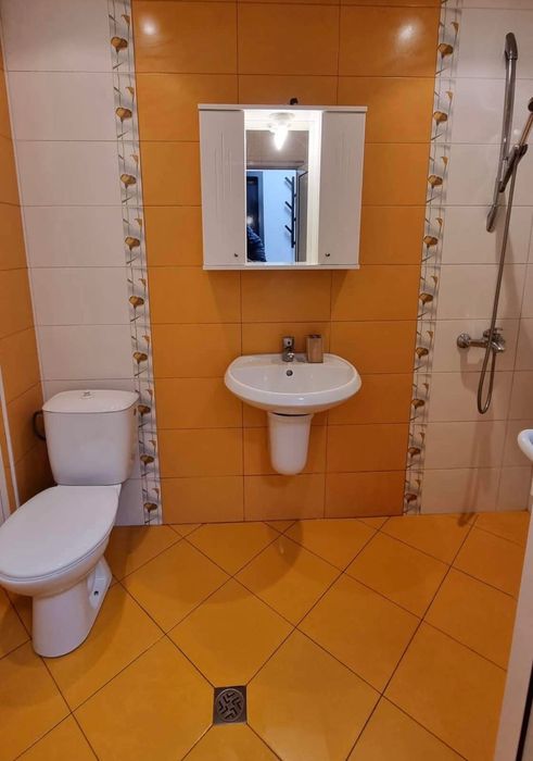 Дава се под наем Двустаен апартамент в Варна, Център - 75 кв.м за 459 € - Снимка #5