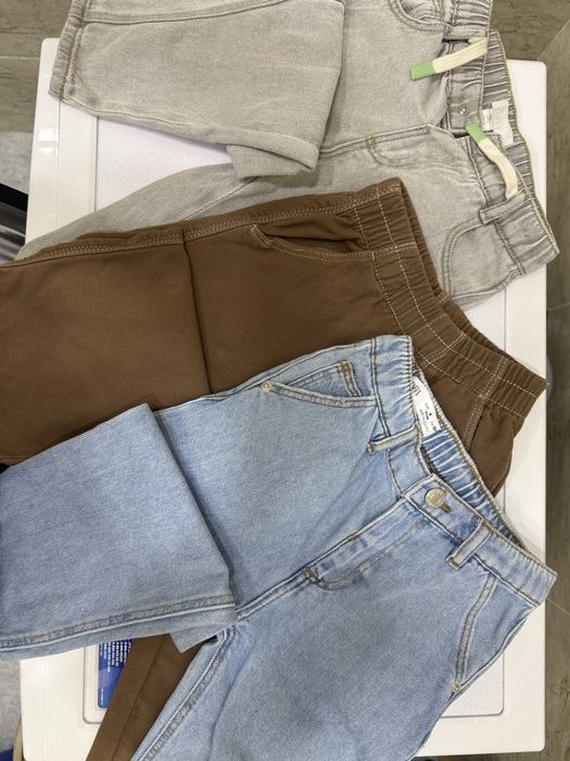 Детские джинсы Zara(зара)на 4 года(рост 104см)