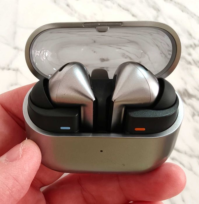 Продавам Galaxy buds 3 pro