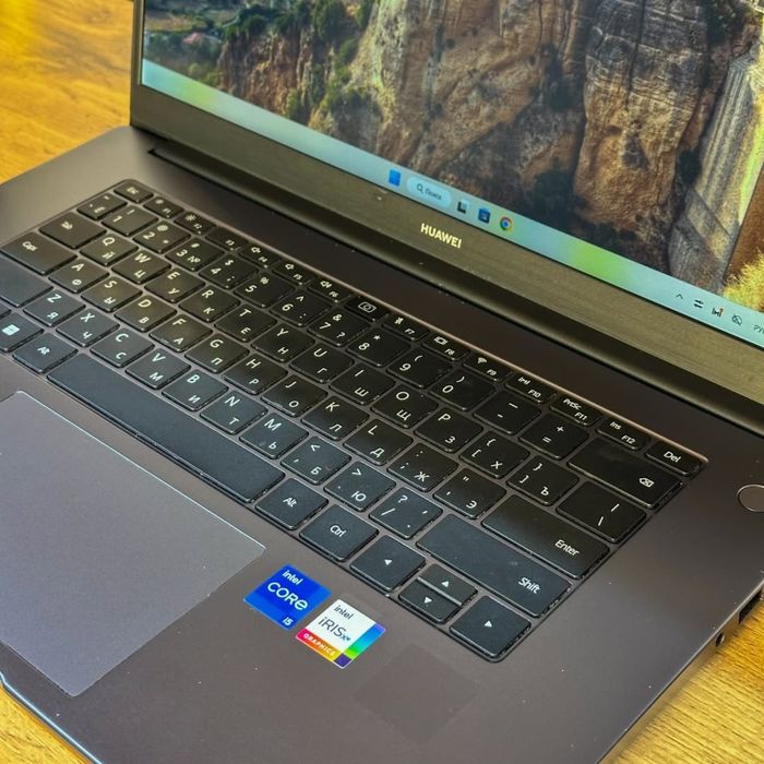 Ноутбук для учебы Huawei MateBook