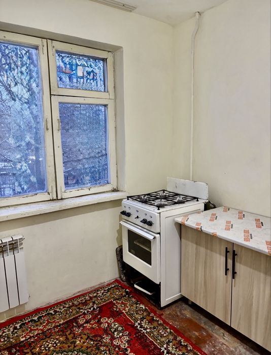 Продаётся 1 ком в 8 микрорайоне