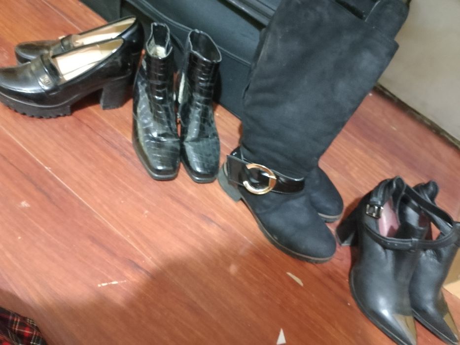 Срочно почти даром ботинки женская