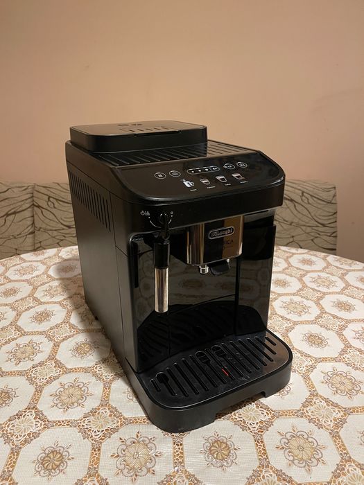 Внос!! DeLonghi Magnifica EVO